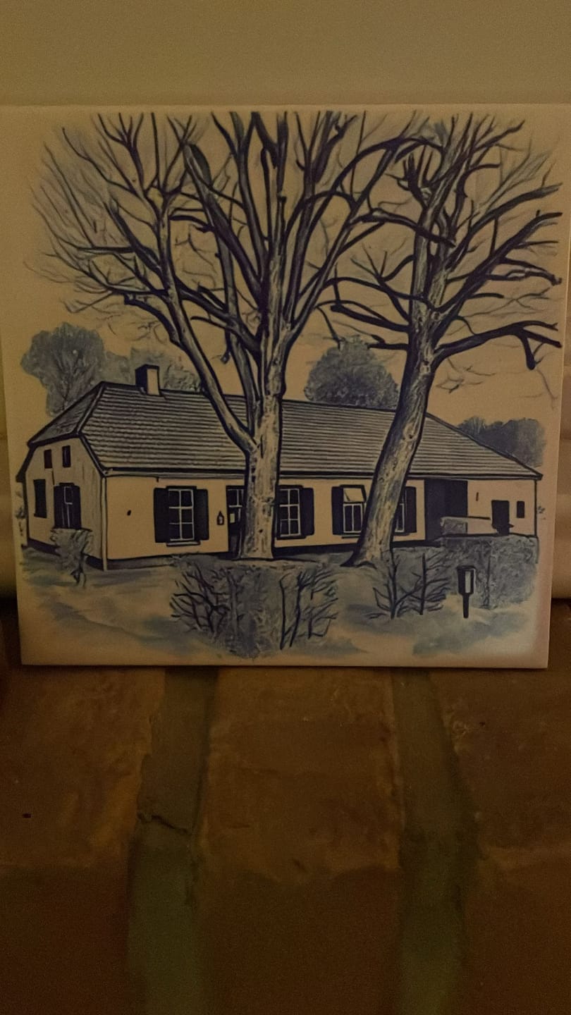 Customer photo review of Delfts Blauw tegeltje bedrukken met eigen huis