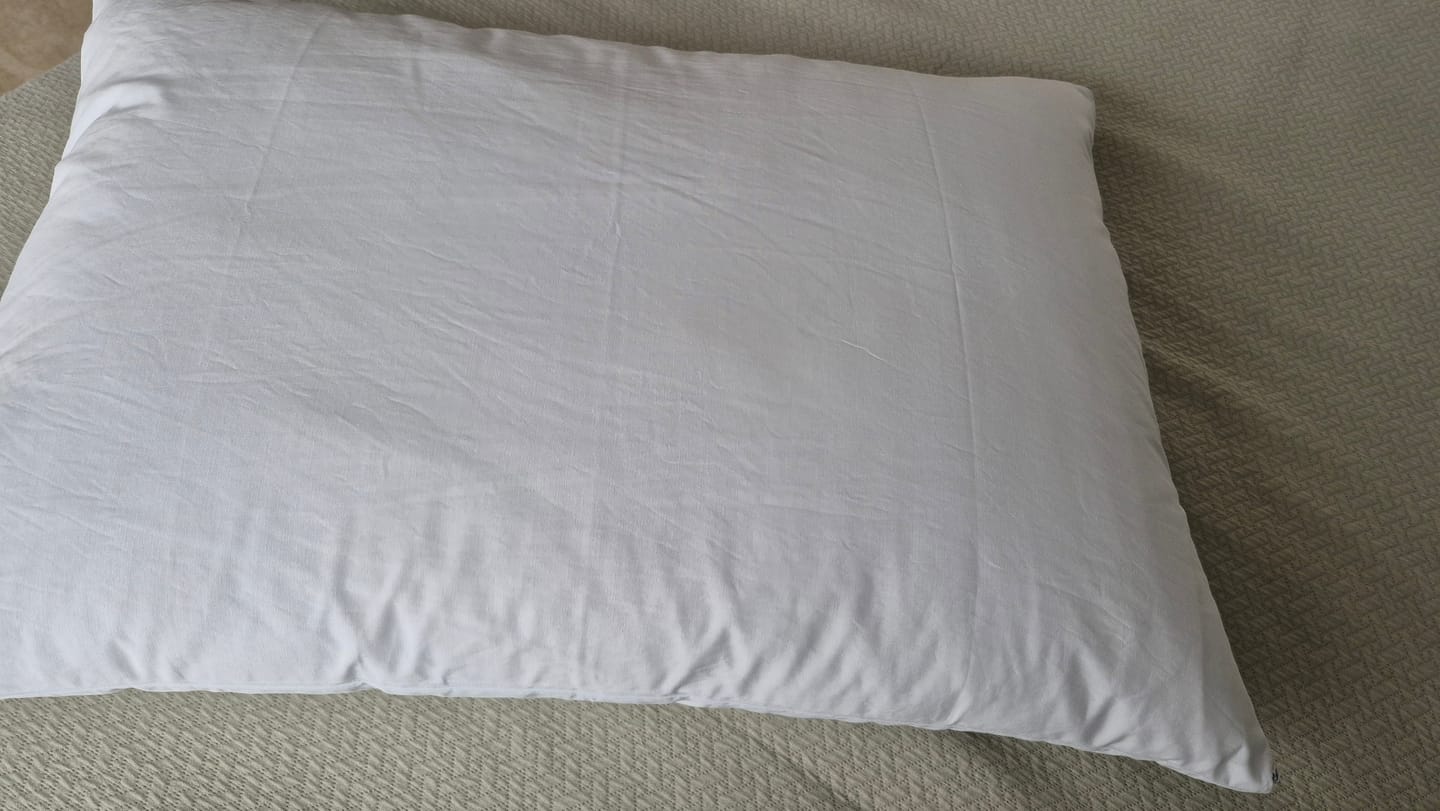 Customer photo review of Protetor de Travesseiro IWS Impermeável 50X70cm