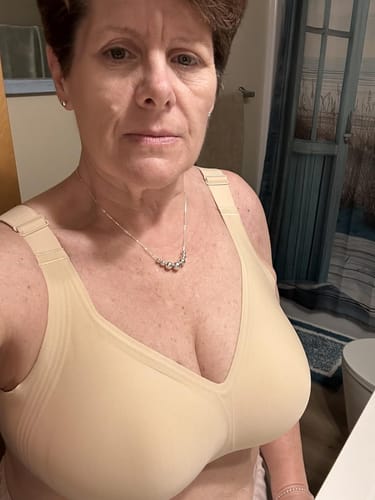 Customer photo review of Full coverage wireless bra