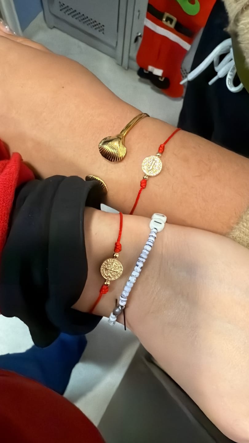 Customer photo review of Pulsera San Benito
