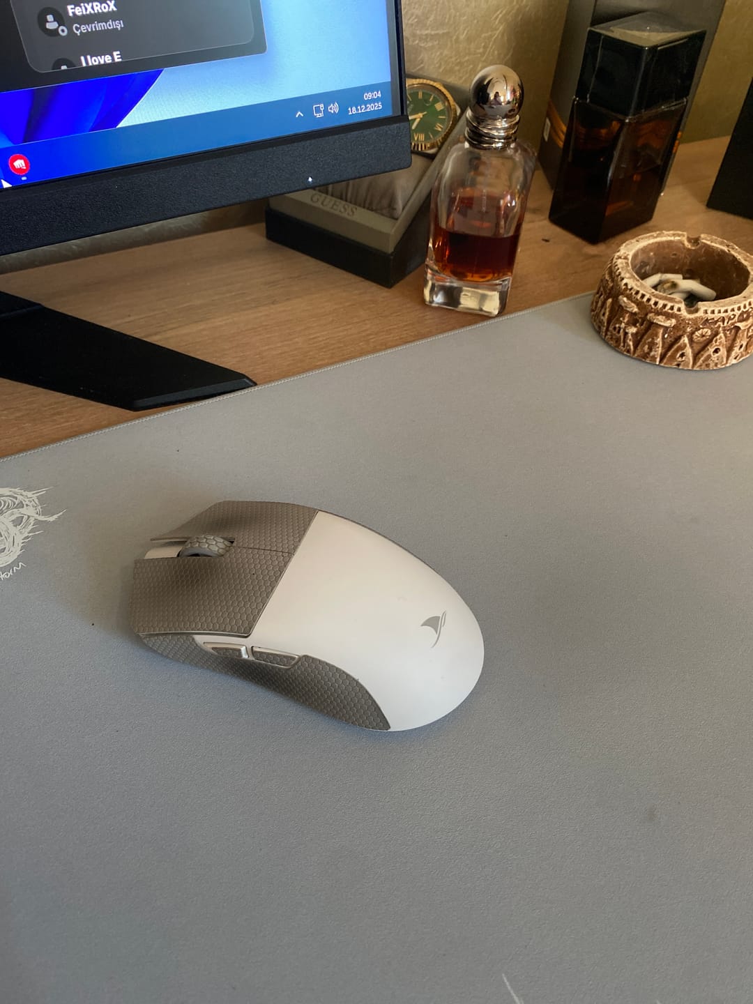 Customer photo review of Darmoshark M3 Pro Wireless Mouse