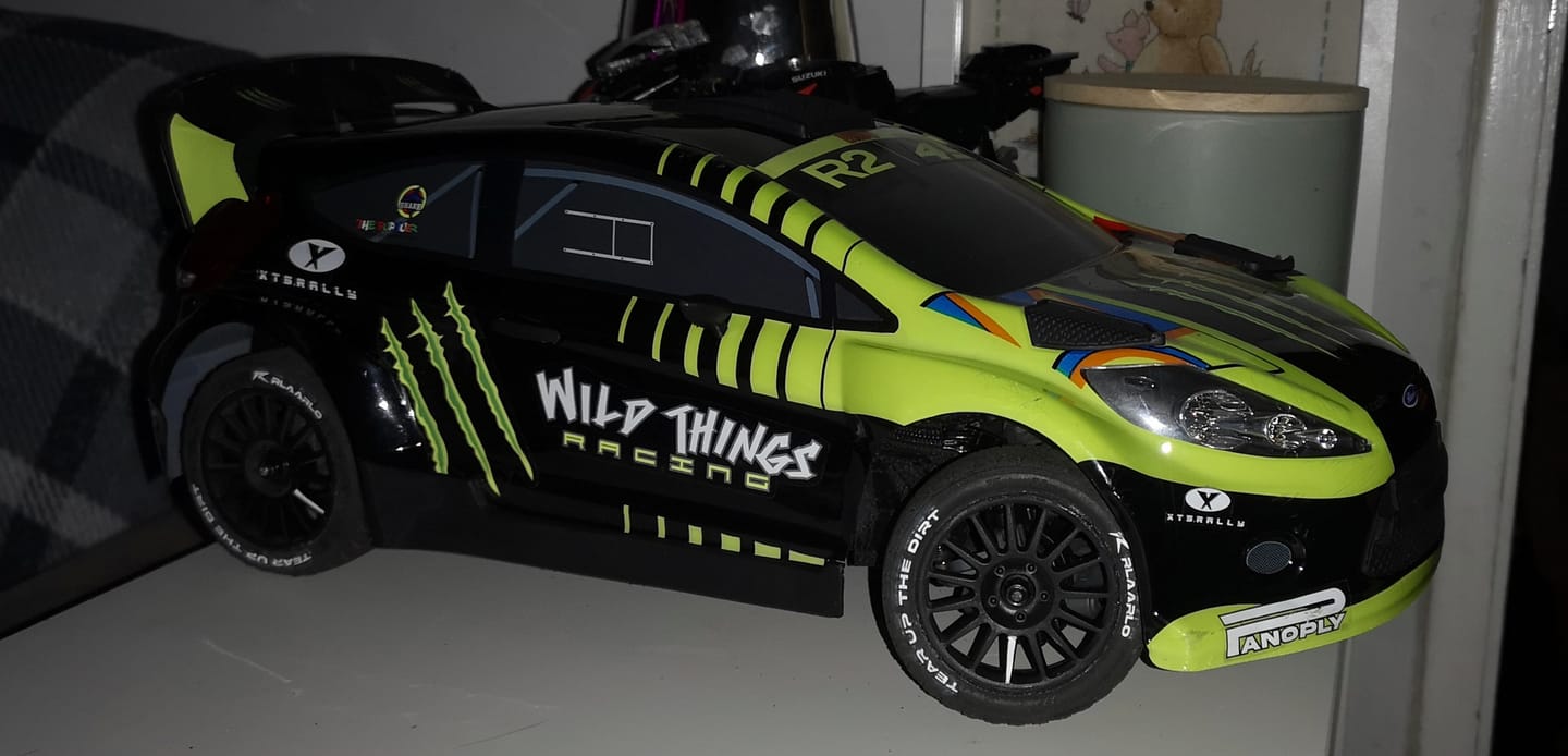 Customer photo review of Rlaarlo 1/10 Scale RTR 4WD Carbon Fiber Brushless RC Rally Car | XTS-F10