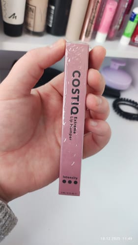 Customer photo review of COSTIQ® EXTREME LIP PLUMPER