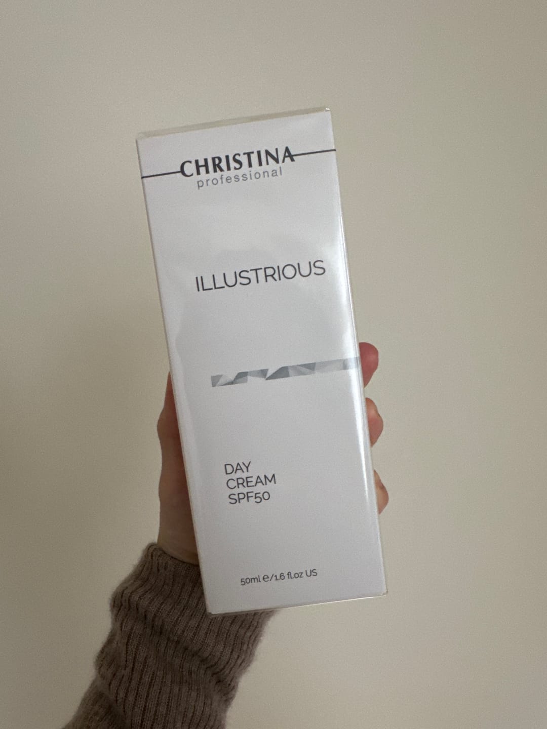 Customer photo review of イラストリアスデイクリームSPF50