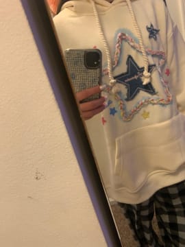 Customer photo review of Aelfric Eden Oversized Star Hoodie