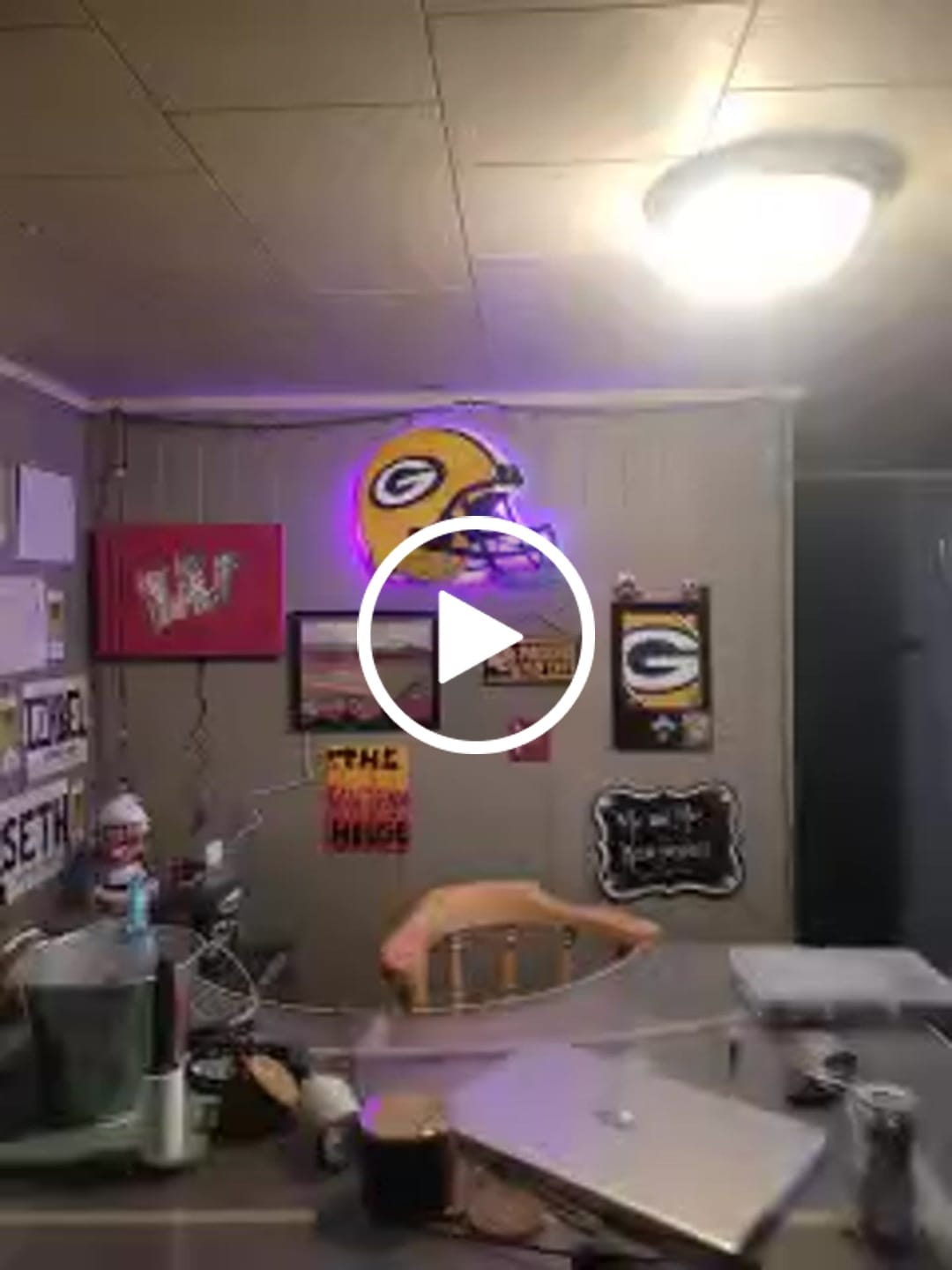 Customer video review of BLITZ Collection - 8 Layer Green Bay Packers Helmet 3D Vintage Metal Wall Art