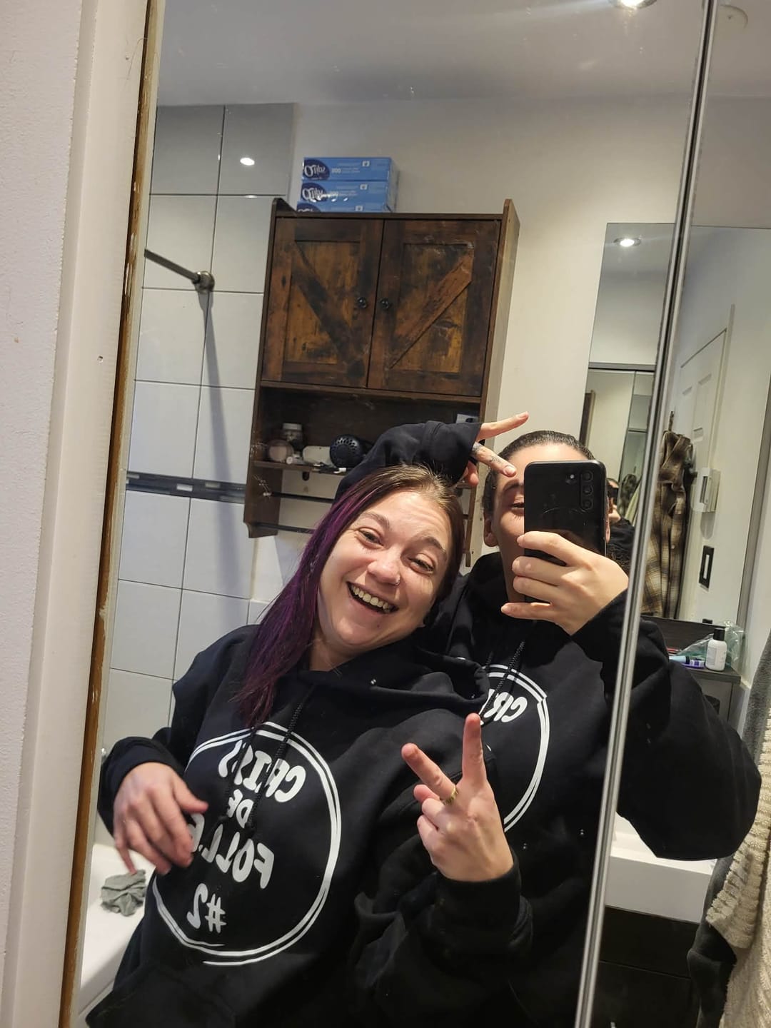 Customer photo review of HOODIE / DUO CRISS DE FOLLE
