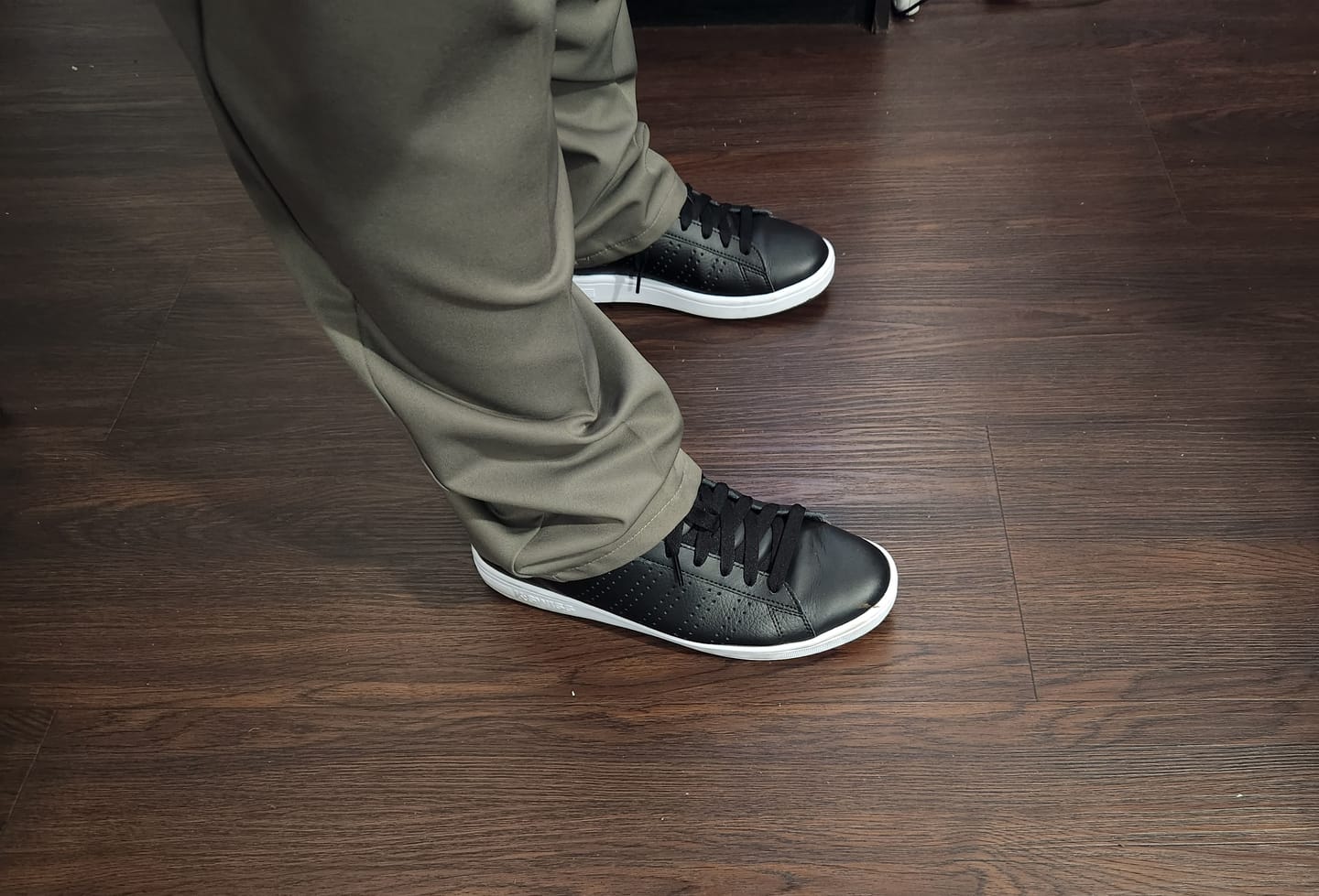 Customer photo review of 04411-013-M | COURT BASE II | BLACK/WHITE