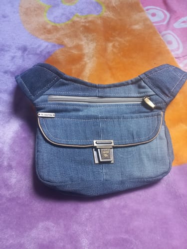 Customer photo review of Riñonera ♻️ Jeans Recycled ♻️ · Pieza Única Núm. 18053