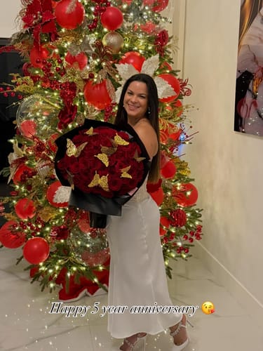 Customer photo review of Red Rose Bouquet