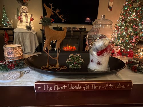 Customer photo review of Enamel Holly Wooden Snowflake Décor, Small