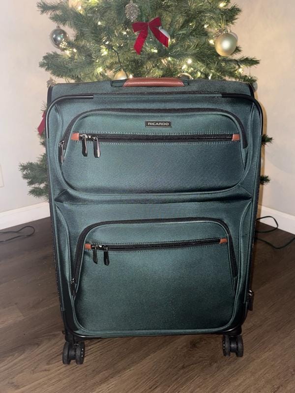 Customer photo review of Montecito 3.0 Softside Medium Check-In Expandable Spinner