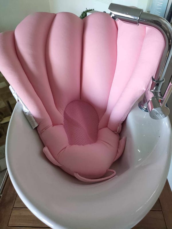 Customer photo review of Bleue Bebe's Sink Bather