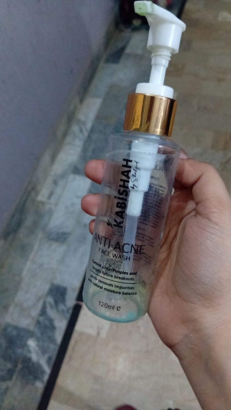 Customer photo review of ClearSkin Pro Anti Acne Face Wash