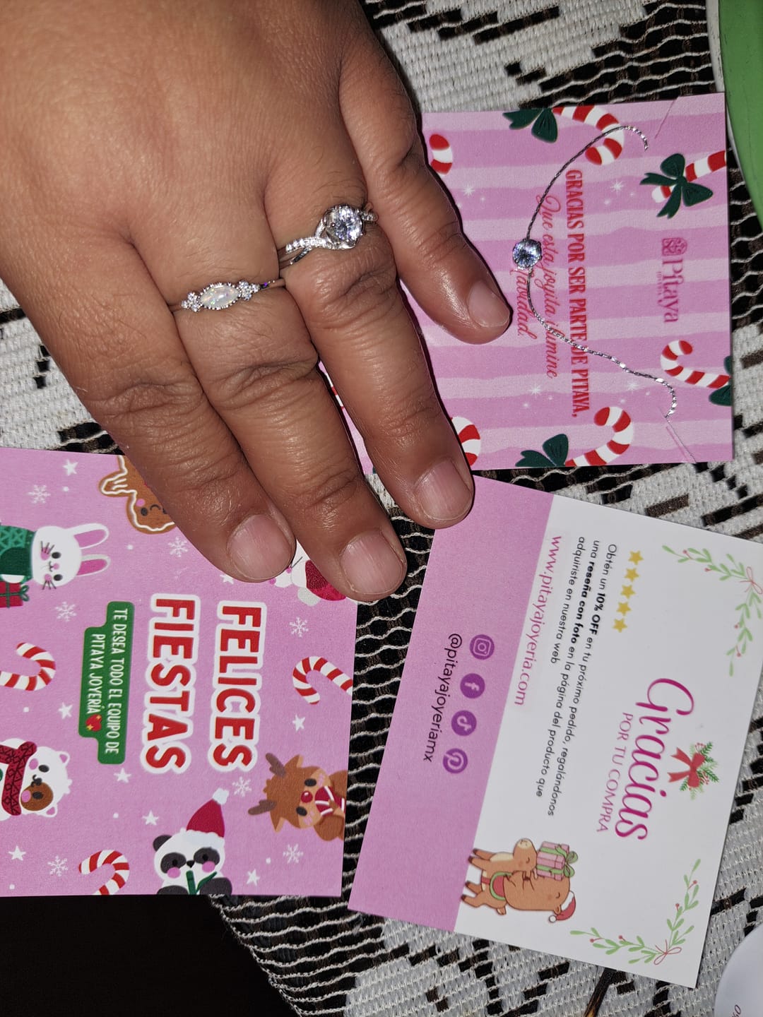 Customer photo review of Anillo Ajustable de Promesa Rose Plata925