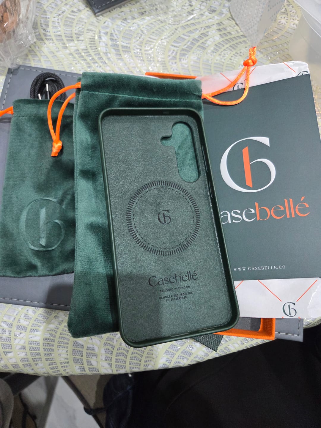 Customer photo review of Samsung Galaxy S25 Plus Leather Case - Timeless Luxe - Racing Green
