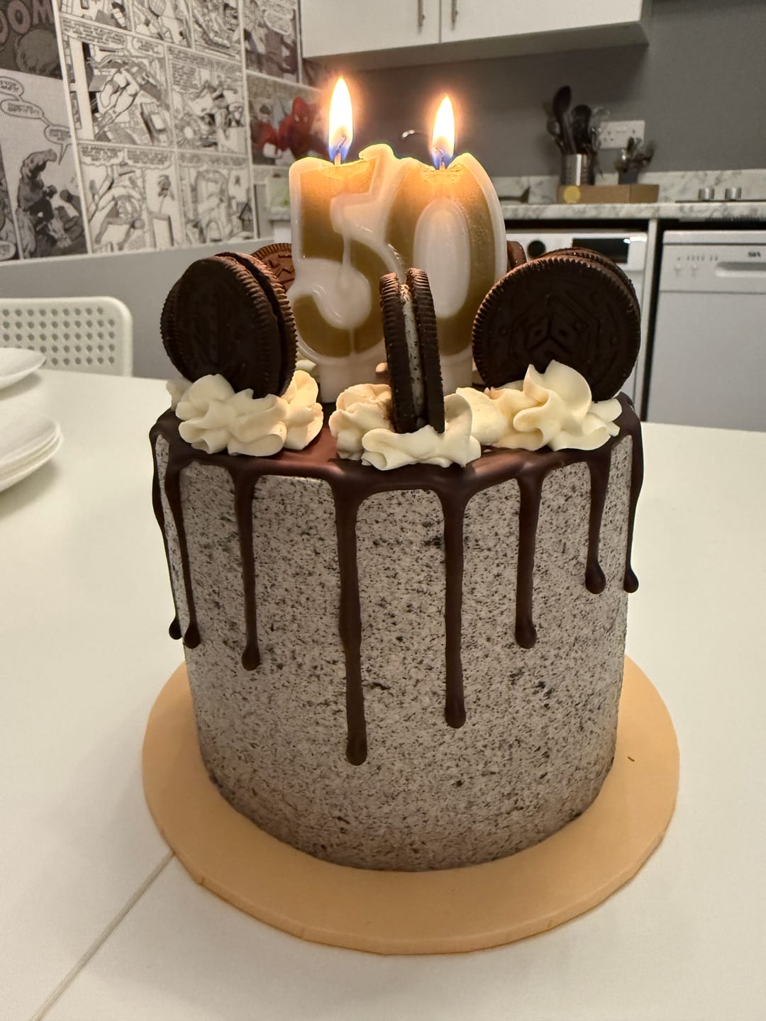 Customer photo review of Oreo Cookies & Cream Cake