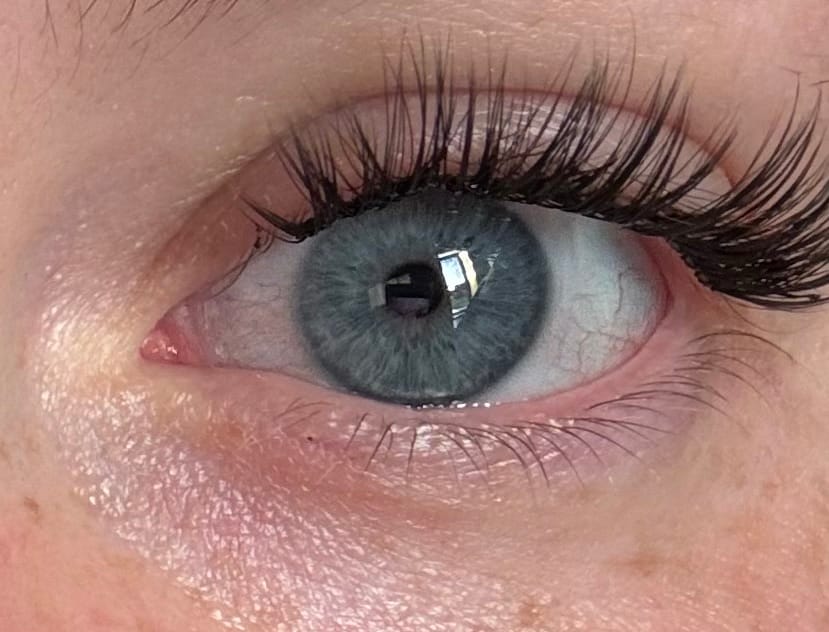 Customer photo review of Infinaluxe - Complete Kit + Lash Cleanser