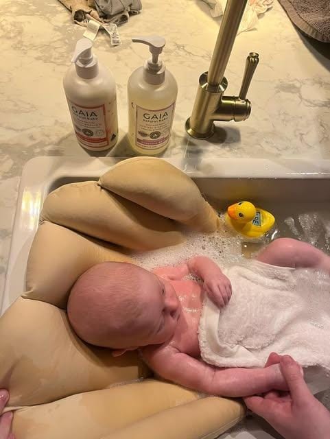 Customer photo review of Bleue Bebe's Sink Bather