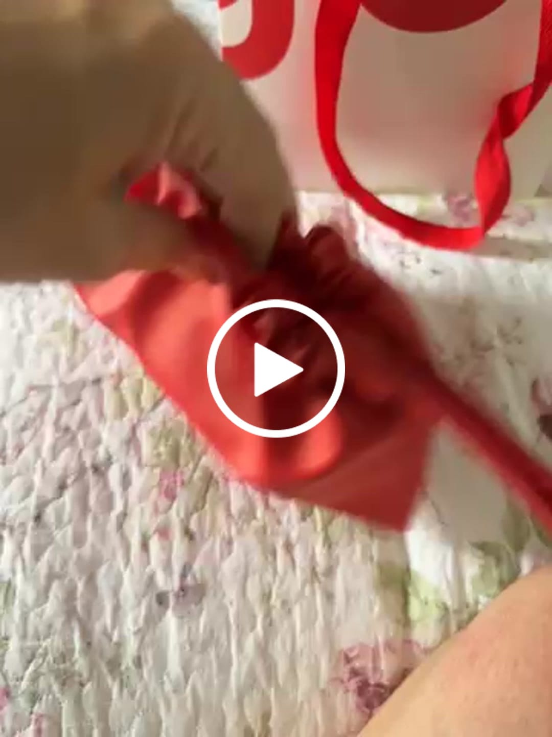 Customer video review of nécessaire clutch mini