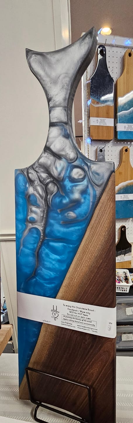 Customer photo review of 24x8.5" Large Fishtail Charcuterie Board Acrylic Router Template