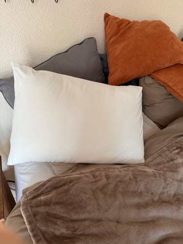 Customer photo review of The Marshmalloo Pillow