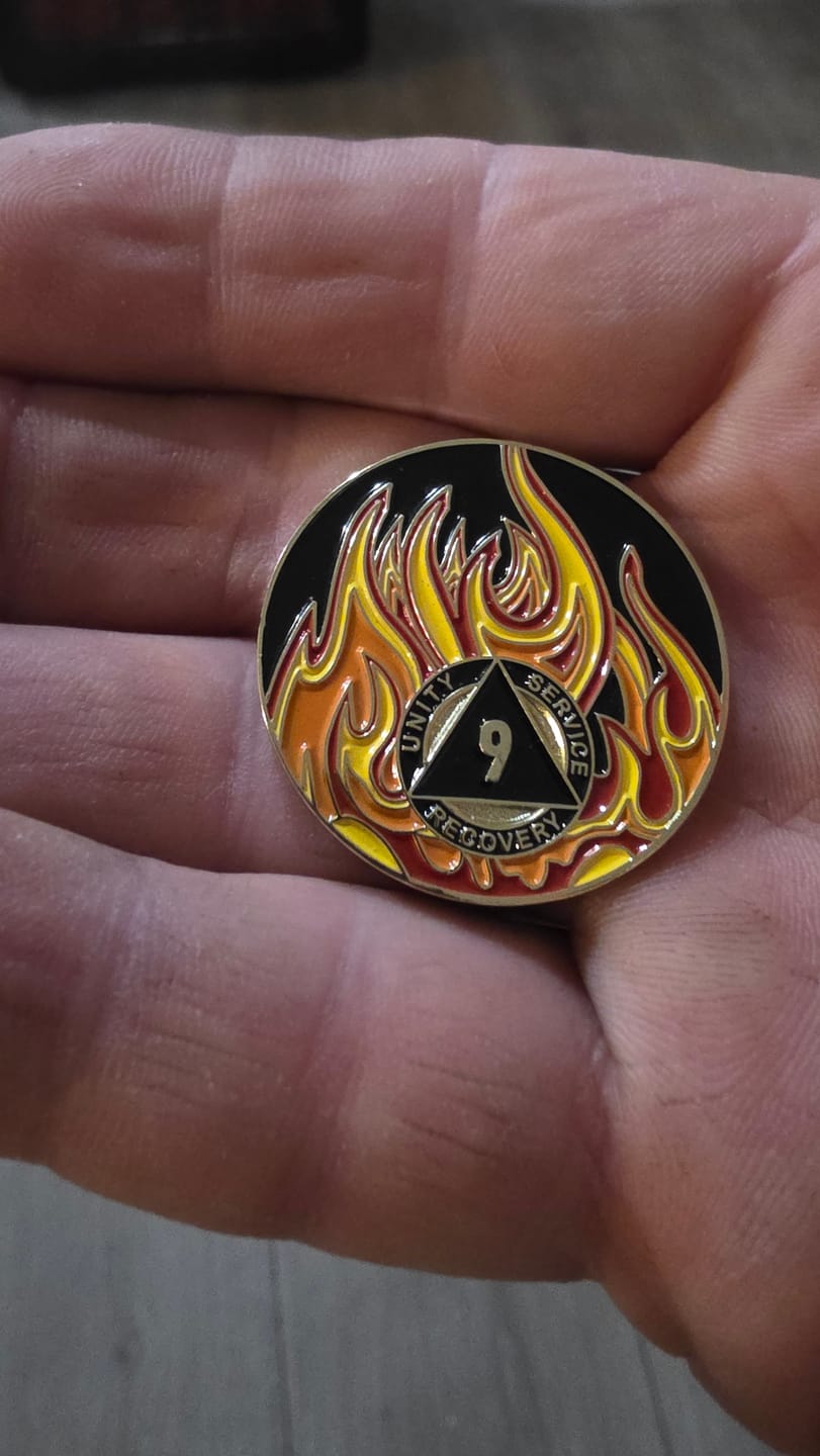 Customer photo review of 9 Year Sobriety Mint Twisted Flames Gold Plated AA Recovery Medallion/Chip/Coin - Black/Red/Orange/Yellow