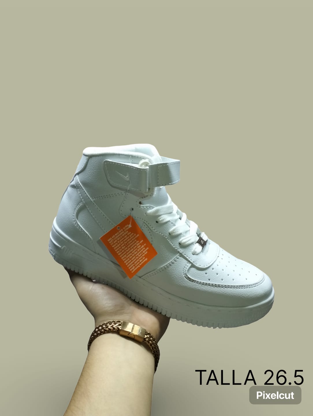 Customer photo review of Tenis 841 Blanco Total