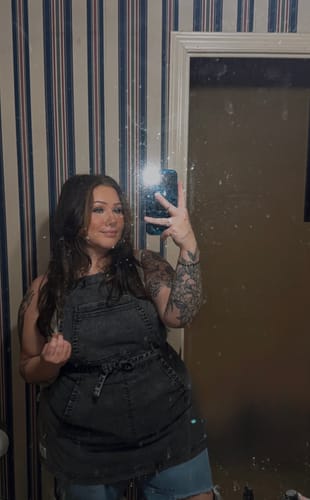 Customer photo review of Over Shoulder Black Acid Washed Apron