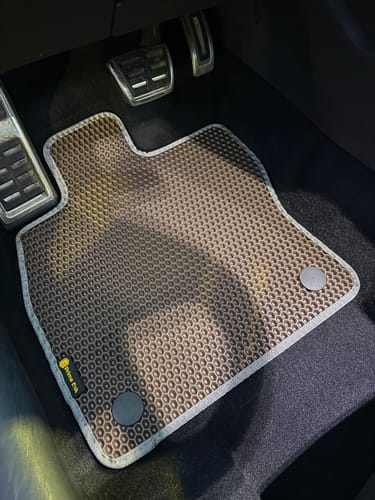 Customer photo review of Auto Fußmatten nach Maß - Komplettset
