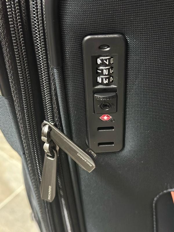 Customer photo review of Montecito 3.0 Softside Medium Check-In Expandable Spinner