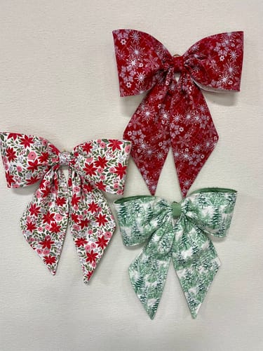 Customer photo review of Vintage Charm Bow - Green Plaid