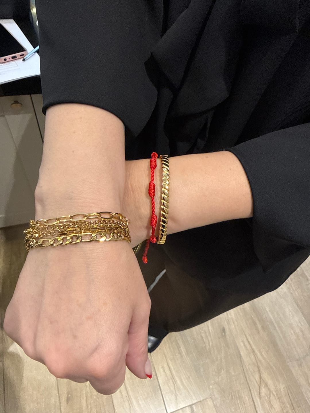 Customer photo review of Kit Pulseiras Elegance & Bracelete Nó Banhado em Ouro 18K