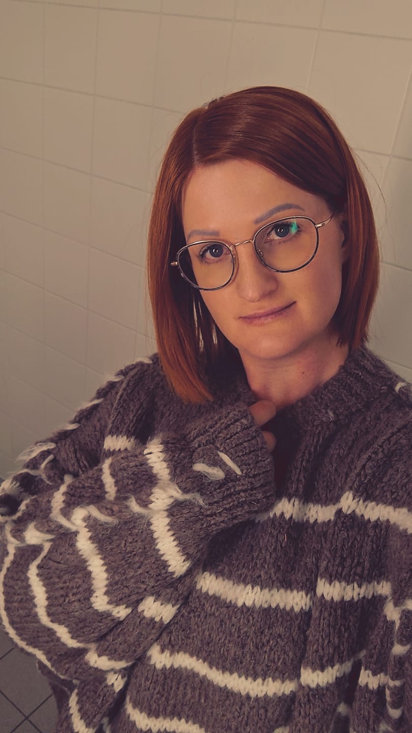 Customer photo review of Casual Off-Shoulder Pullover