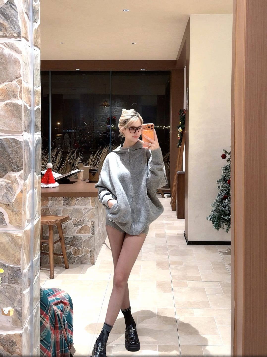 Customer photo review of WARDEN EDGE Oversized Hoodie & Shorts Set - Streetwear-Inspired Design
