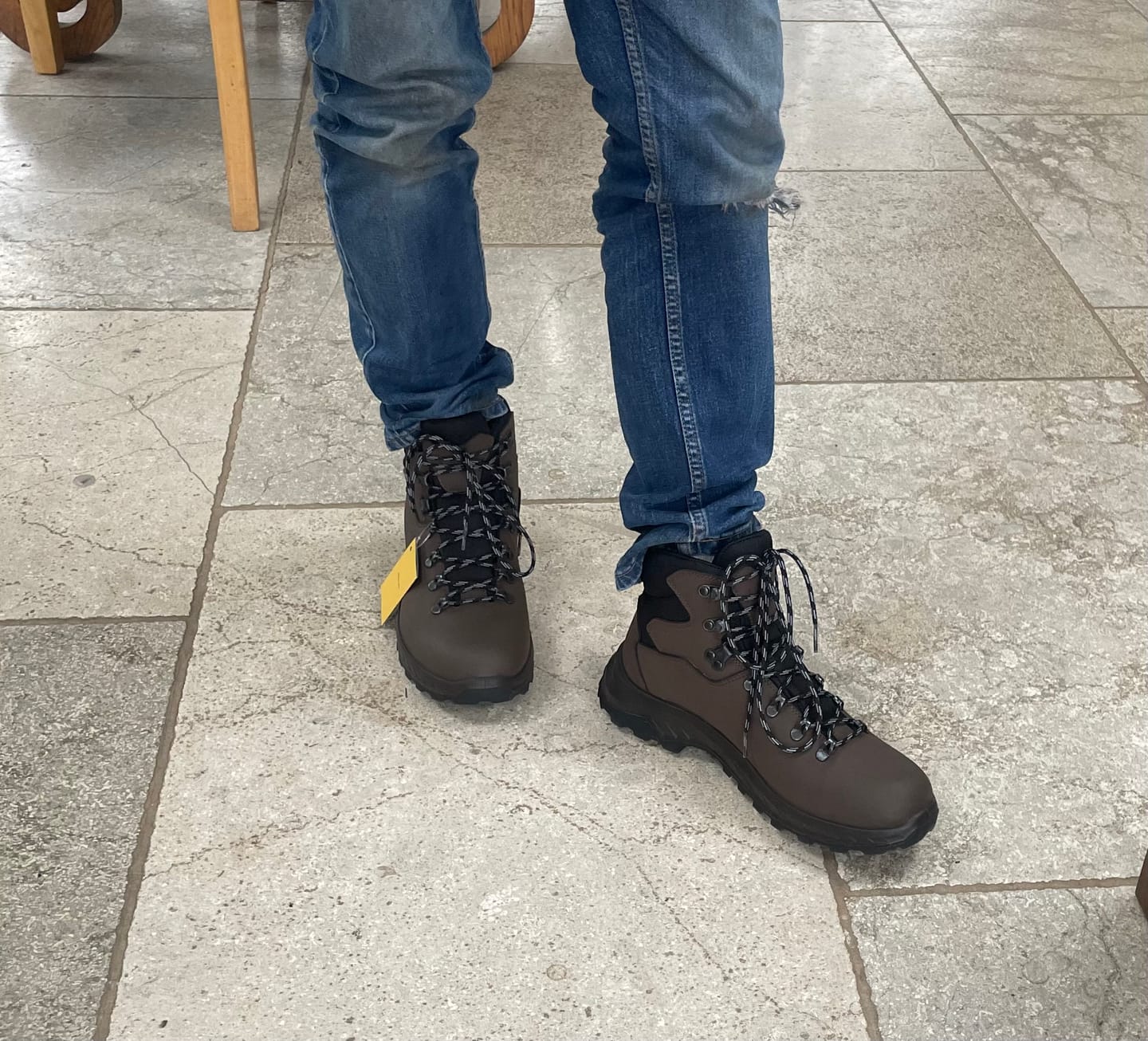 Customer photo review of Arti Hiker Boots