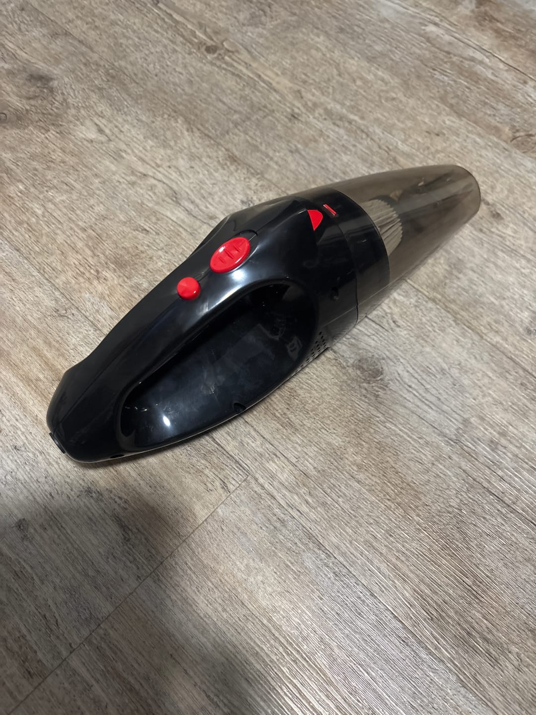 Customer photo review of Ultra-starker Akku-Handstaubsauger / Beutelloser Handstaubsauger mit LED-Licht und Schnellladefunktion / Handsauger für Nass & Trocken / Leicht und leise