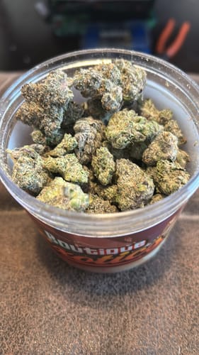 Customer photo review of Boutique Exotics Crunch Berries - 4 Grams - Hybrid