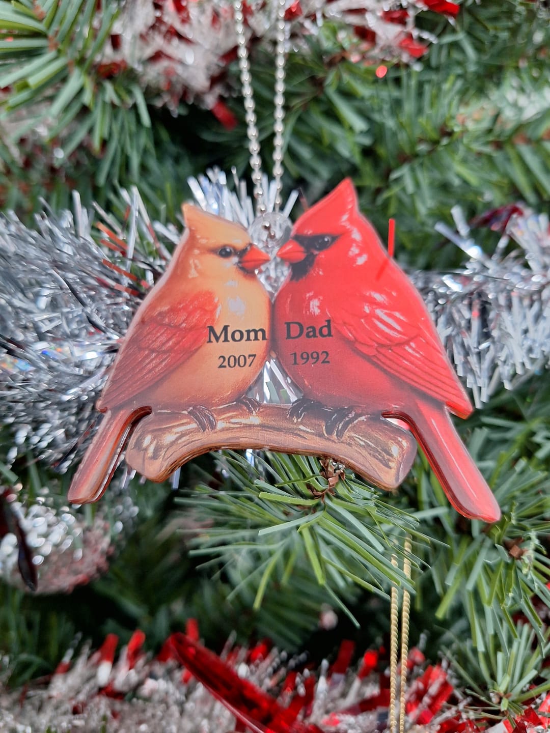 Customer photo review of Vintage Nostalgic Cardinals Memorial Dad Mom Christmas Personalized Acrylic Ornament