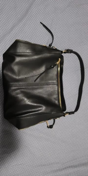 Customer photo review of Tussen Elegantie & Gebruiksgemak – De Dagelijkse Tas die Alles Kan
