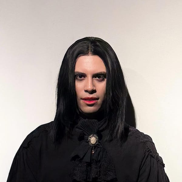 Customer photo review of Men Black Lace Front Short Straight Hair Widow's Peak Hairline Wig