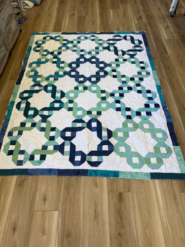 Customer photo review of Ribbon Rings  Precut Sew-Ready Quilt Kit Featuring Riley Blake Basics