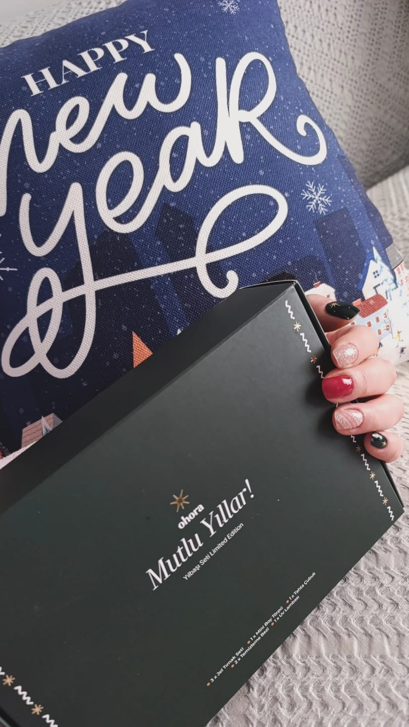Customer photo review of Infinite Glow Jel Tırnak Seti - #KışaVeda