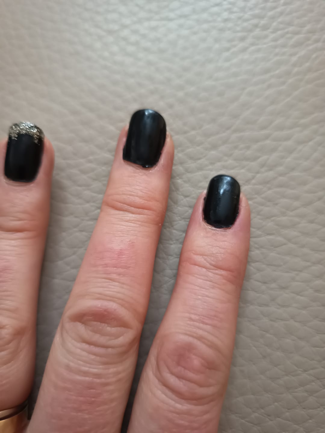 Customer photo review of Sapphire Black Dipping Powder