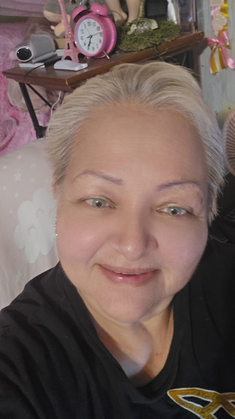 Customer photo review of Polar Light sky gray Prescription Colored Contact Lenses