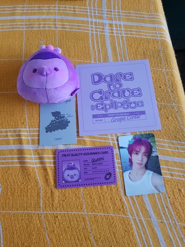 Customer photo review of CRAVITY - 2nd Album [Dare to Crave : Epilogue] Grape Ccrew Ver.(Limited)