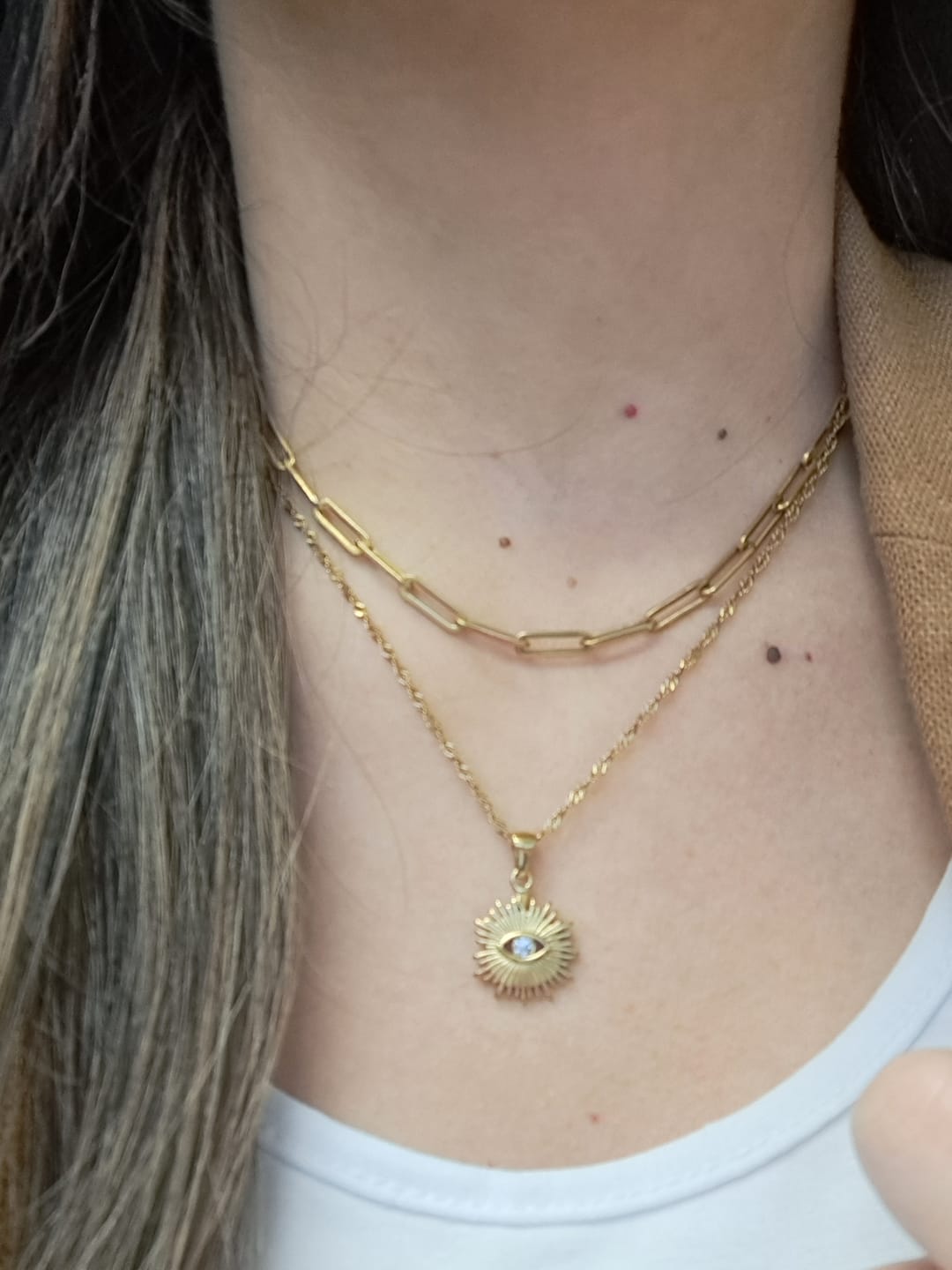 Customer photo review of Colar Elos Celina Corrente Banhado em Ouro 18K