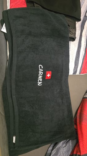 Customer photo review of Personalisiertes Handtuch mit Namen für Erwachsene bestickt