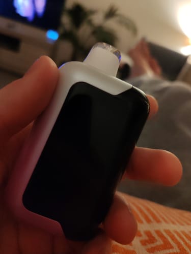 Customer photo review of SMOK Spaceman - SP40000 - 40000 Bouffées - 2% de nicotine - Puff Jetable / Vape Disposable