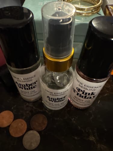 Customer photo review of Amber White Body Oil Mist  - Unisex